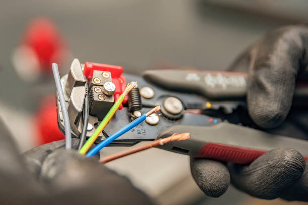 Best Affordable Emergency Electrician  in Fairlawn, VA